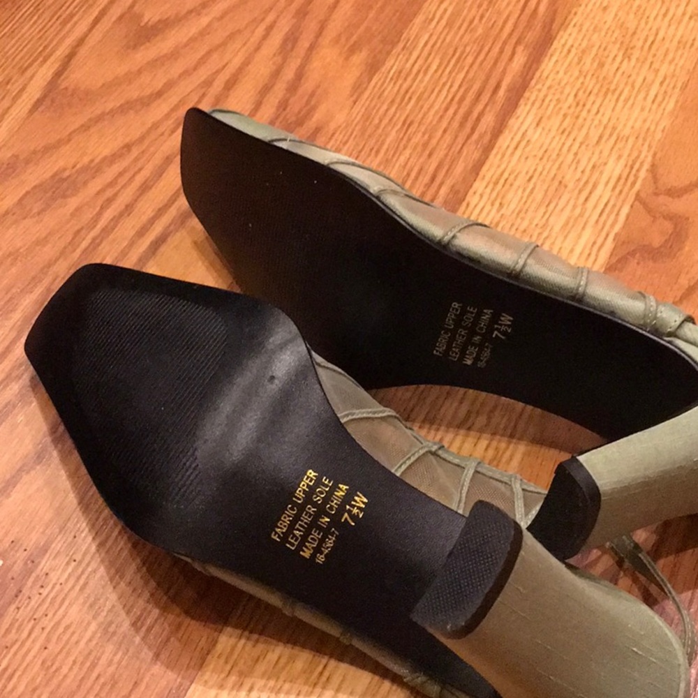 Classique Heels - Picture 4 of 5